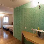 Elliot Osteria E Dormire In Collina 3* Манцано
