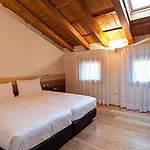 Elliot Osteria E Dormire In Collina Hotel 3*