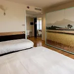 Hotel Elliot Osteria E Dormire In Collina Manzano