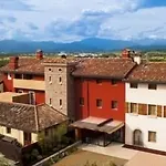Elliot Osteria E Dormire In Collina