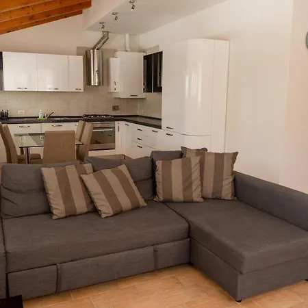 Elliot Osteria E Dormire In Collina מלון