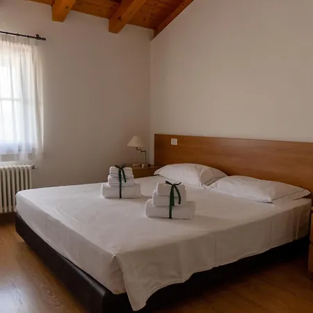 Szálloda Elliot Osteria E Dormire In Collina Manzano