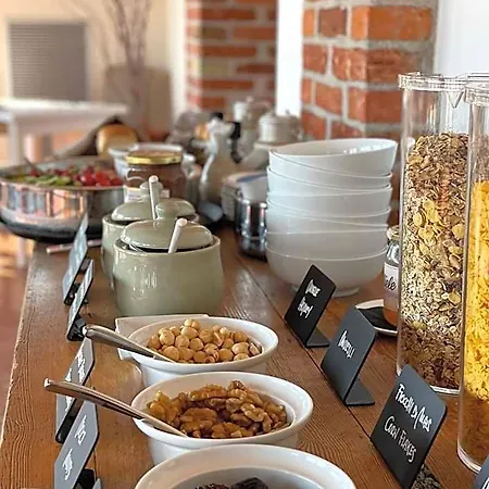 Elliot Osteria E Dormire In Collina 3*