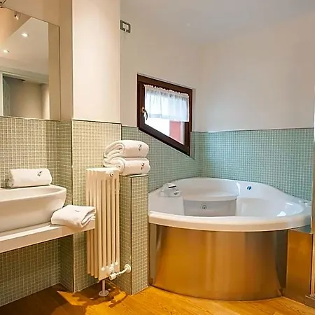 Szálloda Elliot Osteria E Dormire In Collina 3*