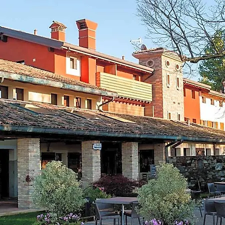 Elliot Osteria E Dormire In Collina 3*