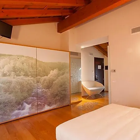 Elliot Osteria E Dormire In Collina 3*
