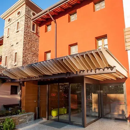 Elliot Osteria E Dormire In Collina מלון 3*