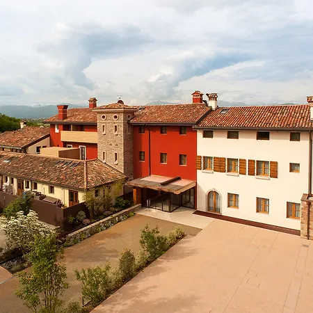 Elliot Osteria E Dormire In Collina Манцано
