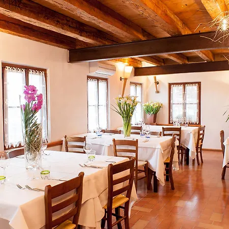 Отель Elliot Osteria E Dormire In Collina Манцано