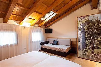 Отель Elliot Osteria E Dormire In Collina