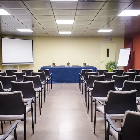 Elliot Osteria E Dormire In Collina 호텔 3*