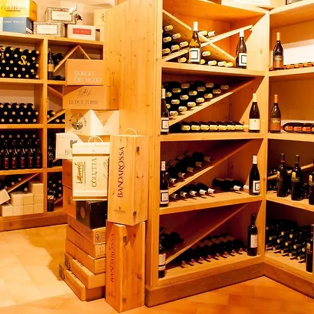 Elliot Osteria E Dormire In Collina