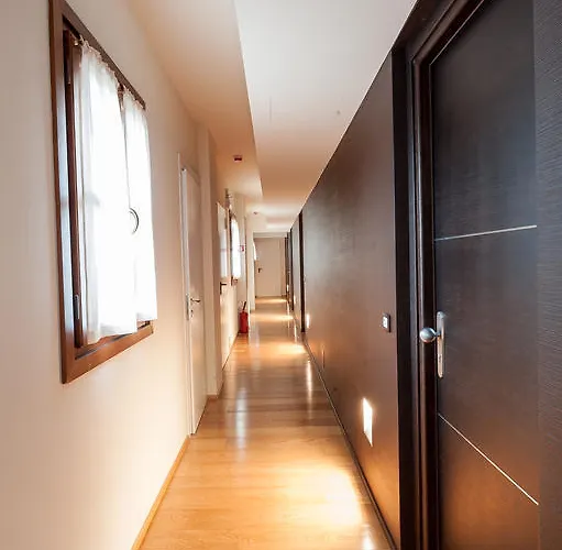 فندق Elliot Osteria E Dormire In Collina Manzano