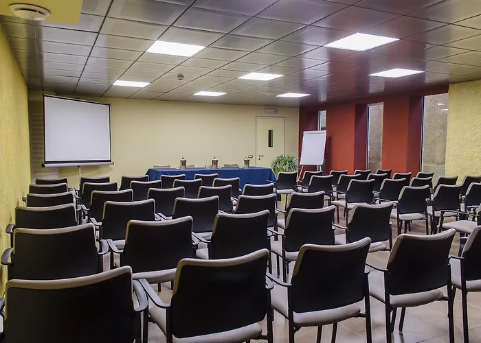 Elliot Osteria E Dormire In Collina 3*