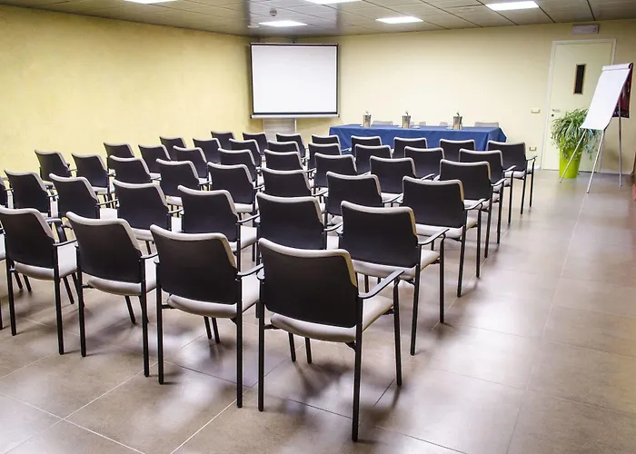 Elliot Osteria E Dormire In Collina 3*