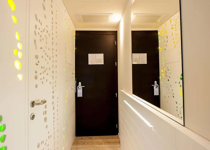 Elliot Osteria E Dormire In Collina 3*